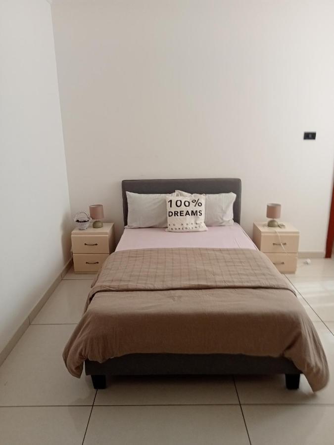 Tricia'S Place - One Family At A Time Apartment Accra Bagian luar foto