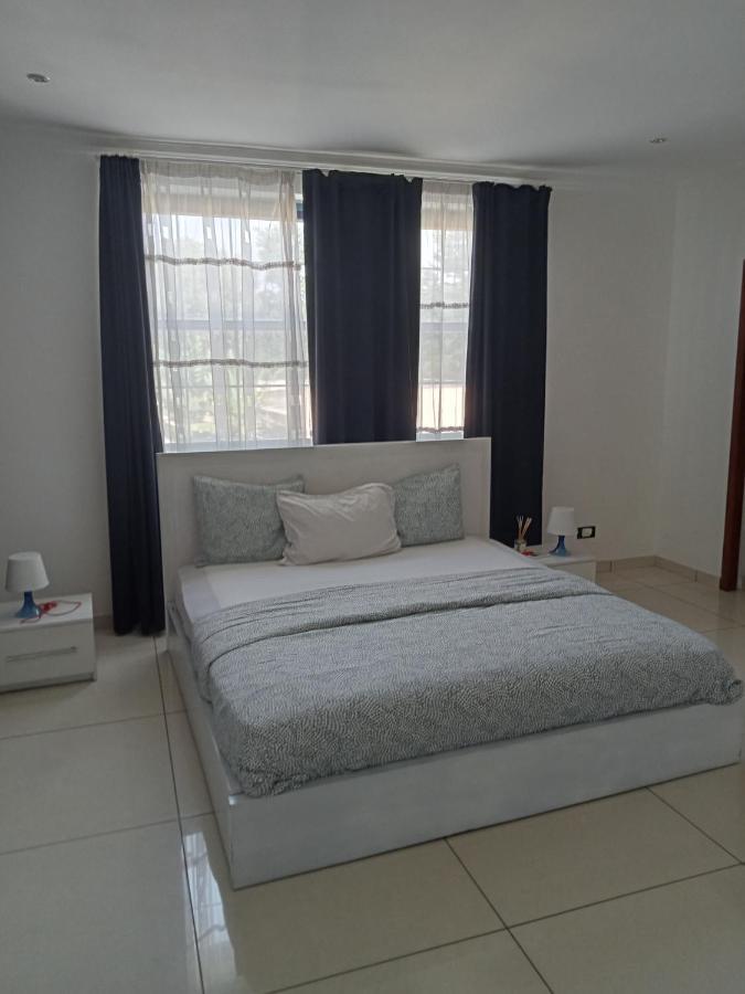 Tricia'S Place - One Family At A Time Apartment Accra Bagian luar foto
