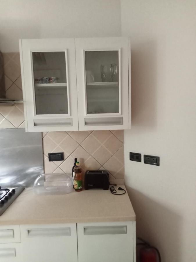 Tricia'S Place - One Family At A Time Apartment Accra Bagian luar foto